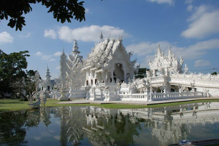 039. White Temple nabij Chiang Rai.jpg